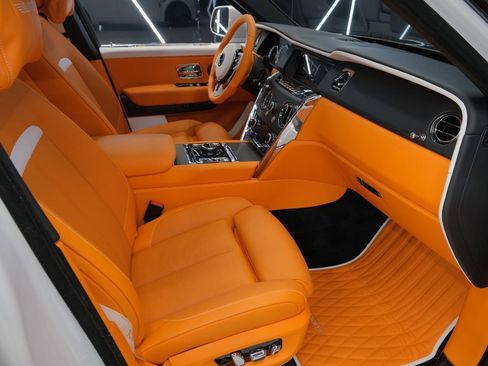Used 2024 Rolls-Royce Cullinan AWD/4WD image 59