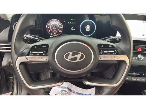 Used 2025 Hyundai Elantra SEL FWD image 23