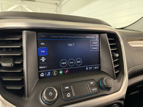 Used 2023 GMC Acadia SLE w/ Driver Convenience Package image 21