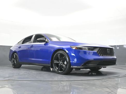 Used 2024 Honda Accord Sport image 61