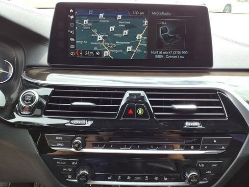 Used 2018 BMW M550i xDrive AWD/4WD image 23