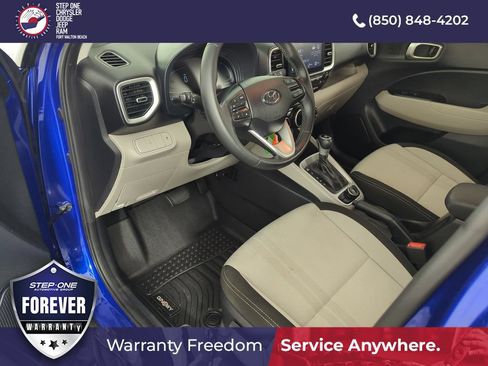 Used 2023 Hyundai Venue SEL FWD image 10