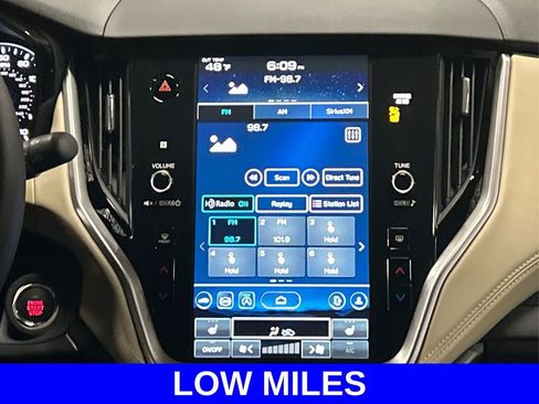 Certified 2025 Subaru Outback Premium AWD/4WD image 18