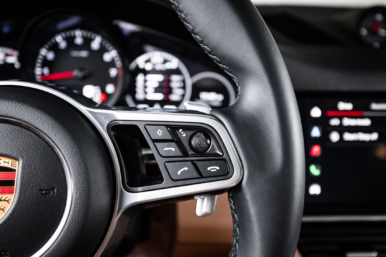 Certified 2023 Porsche Cayenne Platinum Edition AWD/4WD image 16