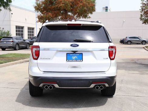 Used 2019 Ford Explorer Platinum AWD/4WD image 5