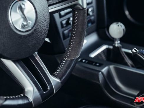 Used 2010 Ford Mustang Shelby GT500 image 18