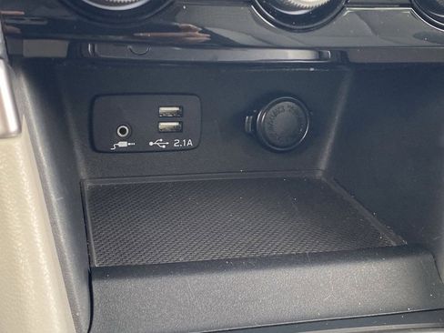 Used 2020 Subaru Forester Premium image 28