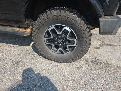 Used 2024 Ford Bronco Outer Banks AWD/4WD image 14
