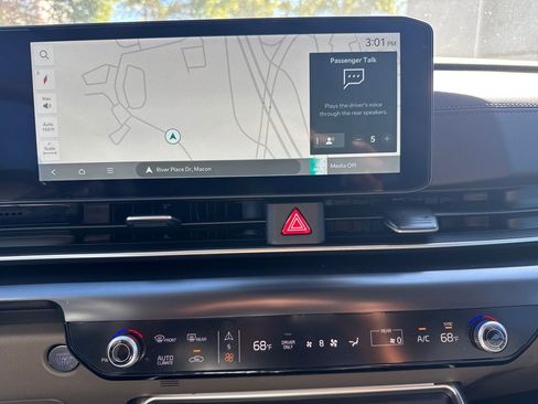 New 2025 Kia Carnival LXS image 26