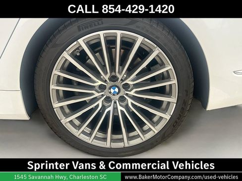 Used 2021 BMW 740i w/ Premium Package RWD image 34