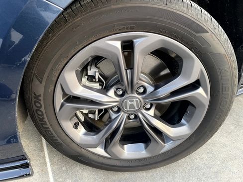 Certified 2024 Honda Accord EX-L image 6