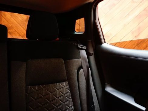 Certified 2025 Nissan Kicks SV AWD/4WD image 53