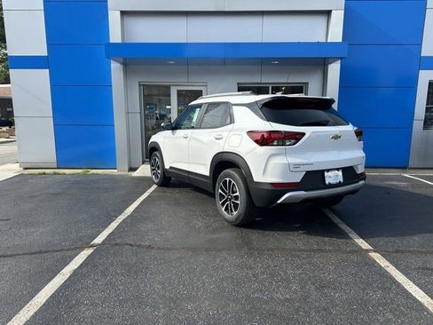 New 2025 Chevrolet TrailBlazer LT w/ LT Cold Weather Package image 4