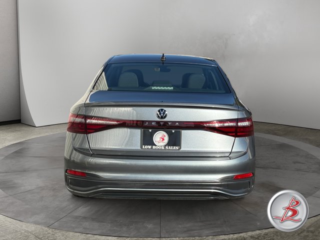 Used 2025 Volkswagen Jetta Sport FWD image 6