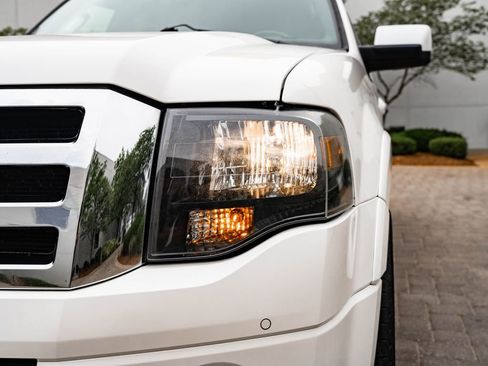 Used 2014 Ford Expedition EL Limited w/ Equipment Group 301A AWD/4WD image 15