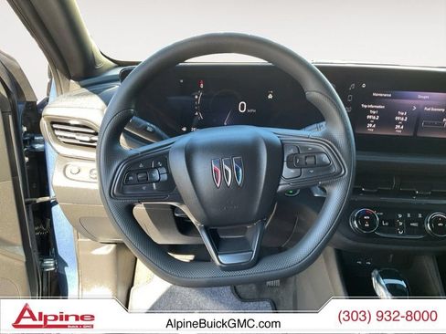 Used 2025 Buick Envista Preferred FWD image 12