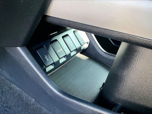 Used 2016 Honda HR-V EX image 24