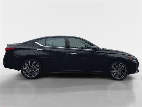 Used 2025 Nissan Altima 2.5 SL image 6