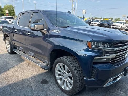 Used 2021 Chevrolet Silverado 1500 High Country w/ Technology Package AWD/4WD image 9