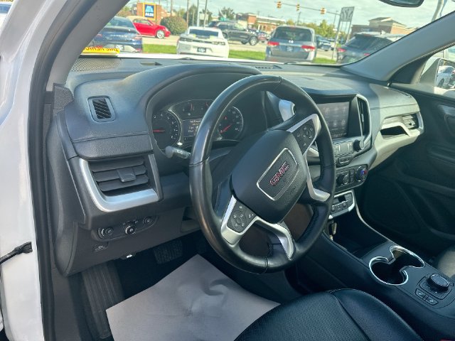 Used 2024 GMC Terrain SLT AWD/4WD image 12