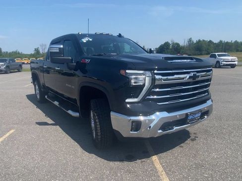 Certified 2024 Chevrolet Silverado 2500 LTZ w/ LTZ Plus Package AWD/4WD image 4