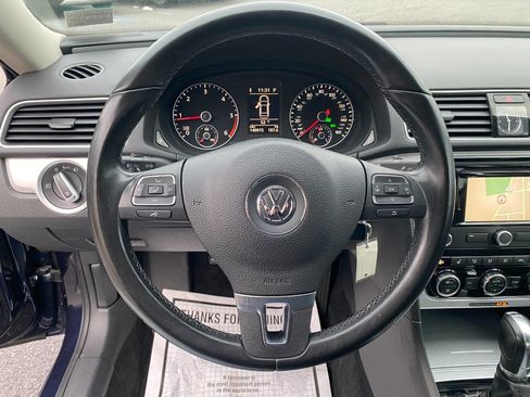 Used 2012 Volkswagen Passat TDI SE image 13