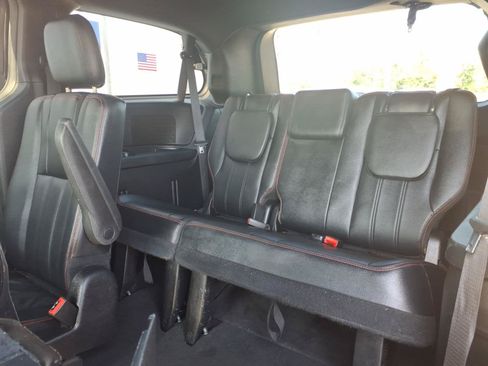 Used 2016 Dodge Grand Caravan R/T FWD image 10