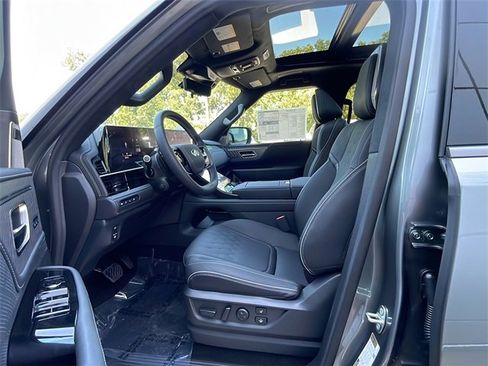 New 2026 INFINITI QX80 Autograph w/ Premium Cargo Package image 30