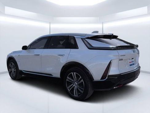 Used 2024 Cadillac Lyriq Luxury RWD image 5