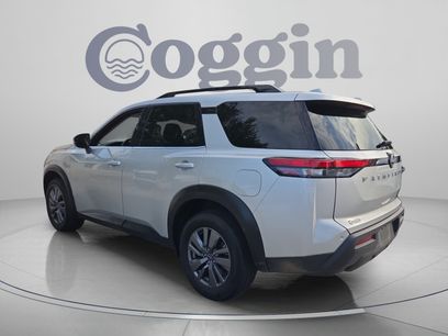 Used 2025 Nissan Pathfinder SV