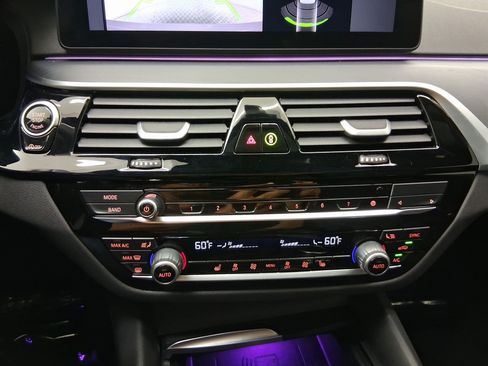 Certified 2023 BMW 530i w/ Premium Package RWD image 17