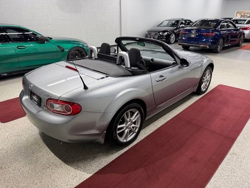 Used 2011 MAZDA MX-5 Miata Sport RWD image 15