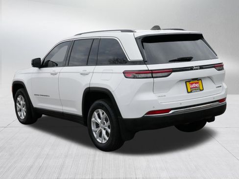 Used 2023 Jeep Grand Cherokee Limited w/ MOPAR Finishing Package image 5