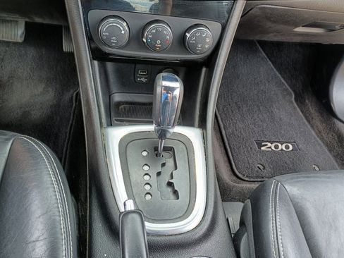 Used 2013 Chrysler 200 S image 18