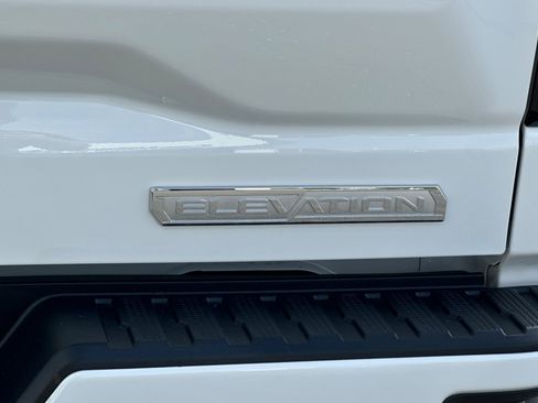Used 2026 GMC Sierra 1500 Elevation image 7