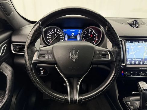 Used 2020 Maserati Levante S AWD/4WD image 9