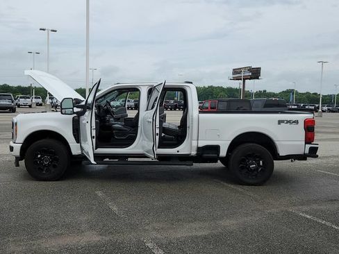 Used 2023 Ford F250 Lariat w/ Lariat Ultimate Package AWD/4WD image 30