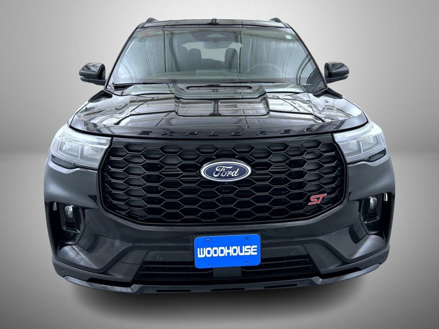 Used 2025 Ford Explorer ST AWD/4WD image 2