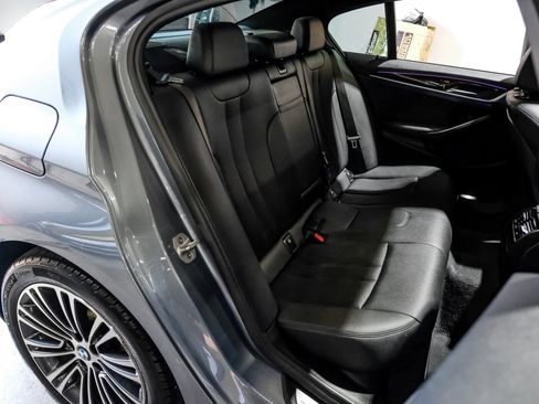 Used 2019 BMW 530i RWD image 34