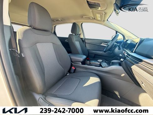 New 2026 Kia Sportage LX FWD image 12