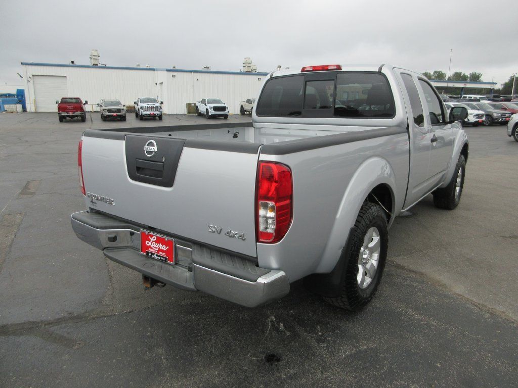 Used 2011 Nissan Frontier SV AWD/4WD image 4
