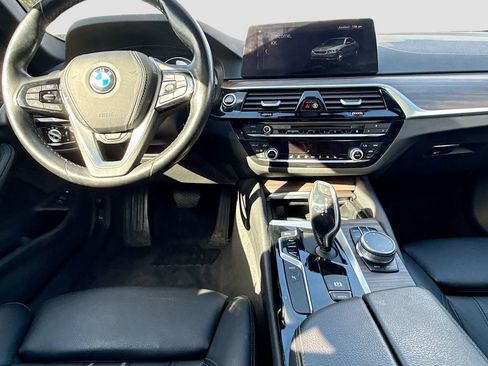 Used 2018 BMW 530e xDrive image 17