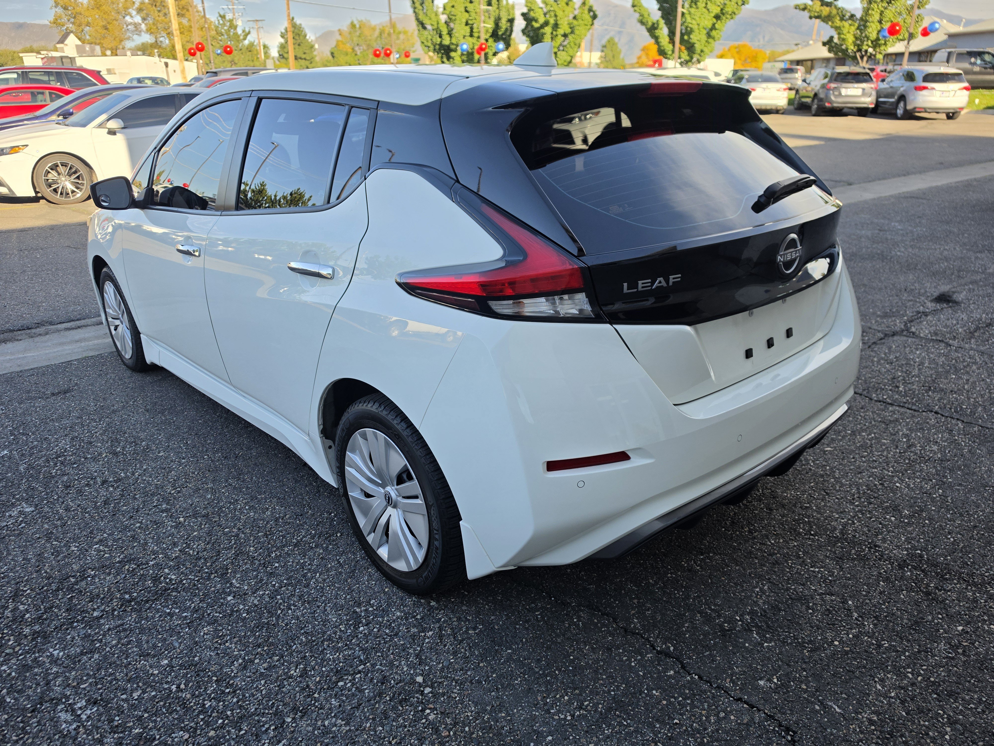 Used 2025 Nissan Leaf S FWD image 27