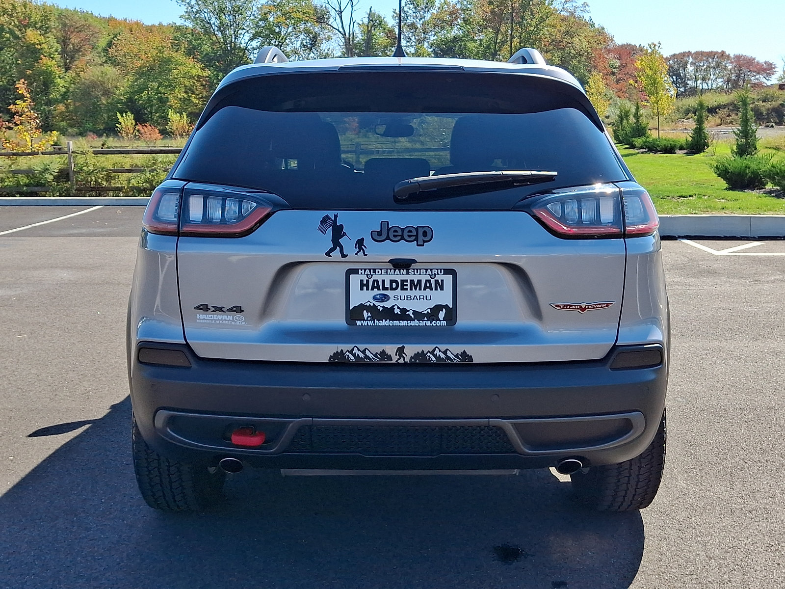 Used 2021 Jeep Cherokee Trailhawk w/ Premium Leather Package AWD/4WD image 6