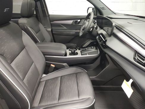 New 2026 Buick Enclave Sport Touring w/ Power Package image 7