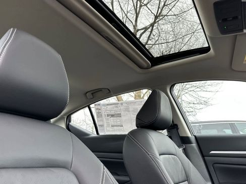 New 2025 Nissan Altima 2.5 SL image 16