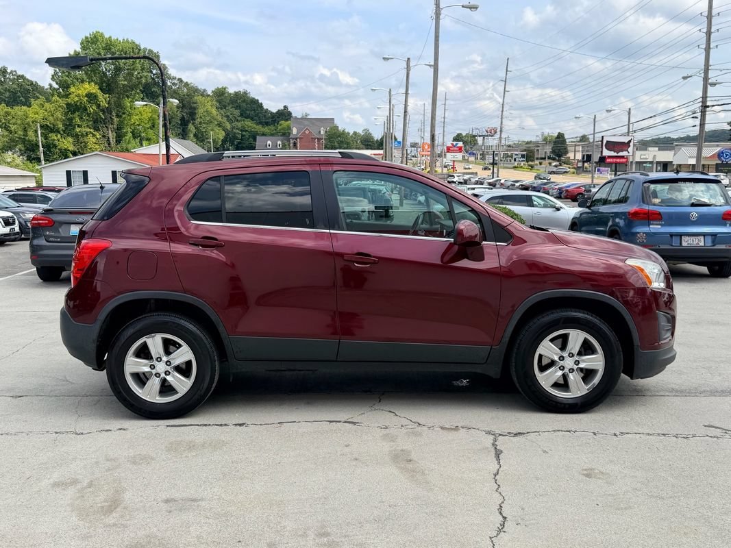 Used 2016 Chevrolet Trax LT w/ LT Convenience Package AWD/4WD image 7