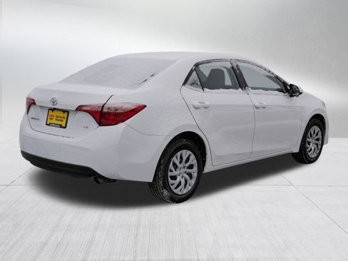 Used 2018 Toyota Corolla LE image 7