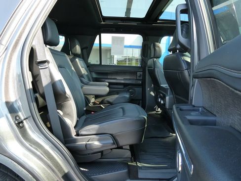 Used 2020 Ford Expedition Limited w/ Special Edition Package AWD/4WD image 16