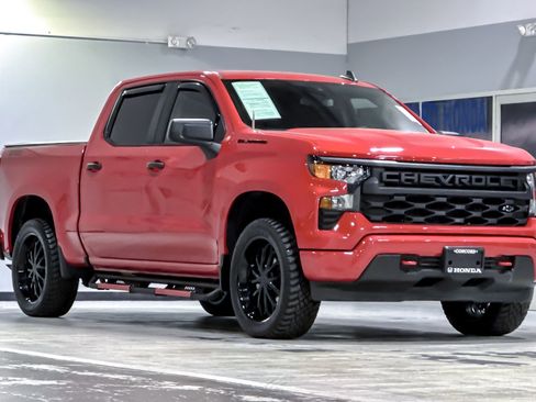 Used 2023 Chevrolet Silverado 1500 Custom w/ LPO, Dark Essentials Package image 6